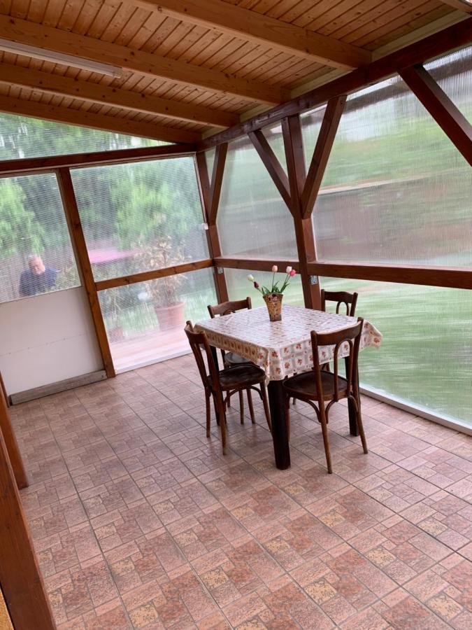 Eoetvoes Vendeghaz Villa Hajdúszoboszló Exteriör bild